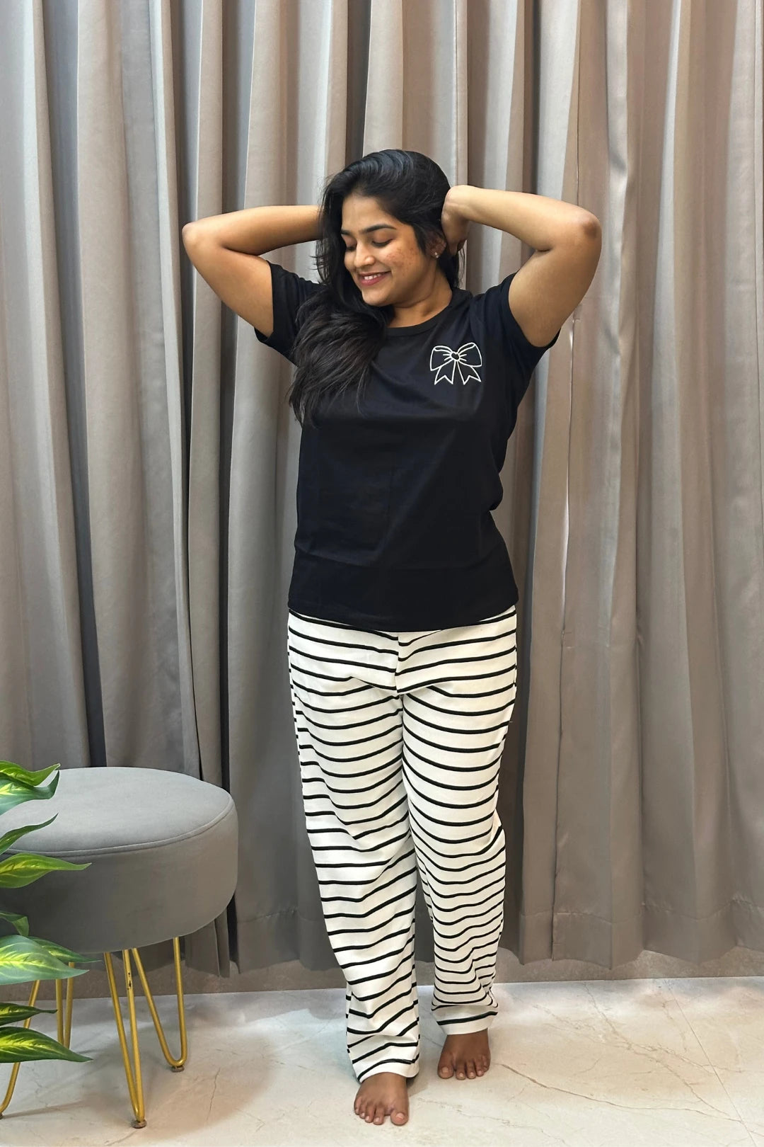 Bow Striped Women's Printed Night Suit