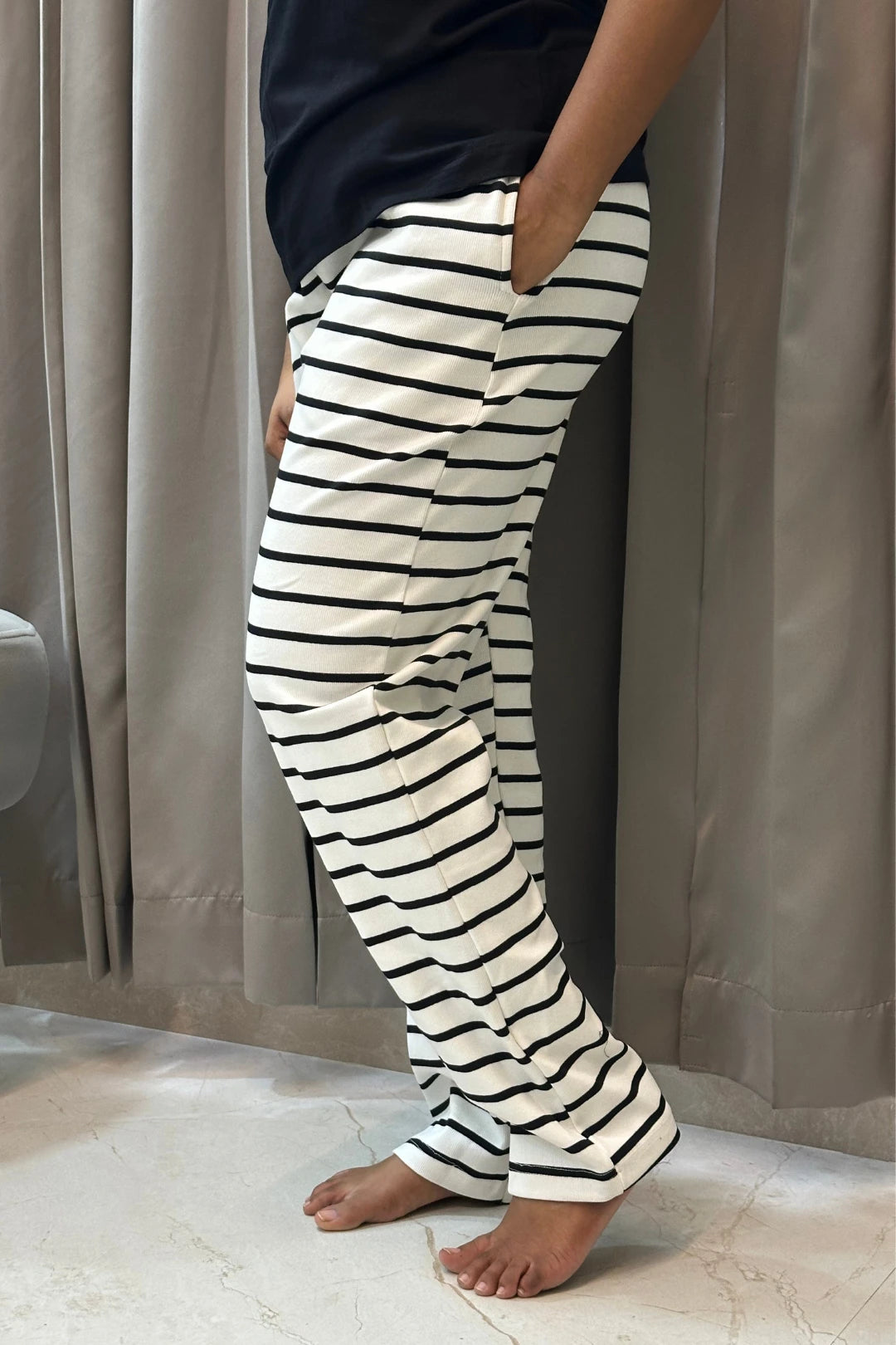 Bow Striped Women's Printed Night Suit