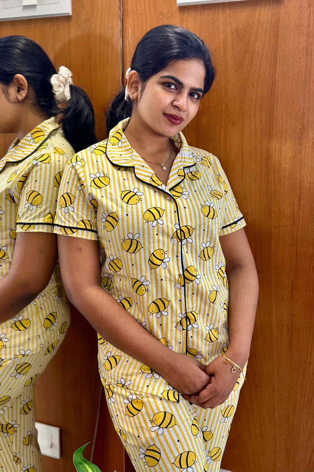 Bumble Bee-Women's Pyjama Set