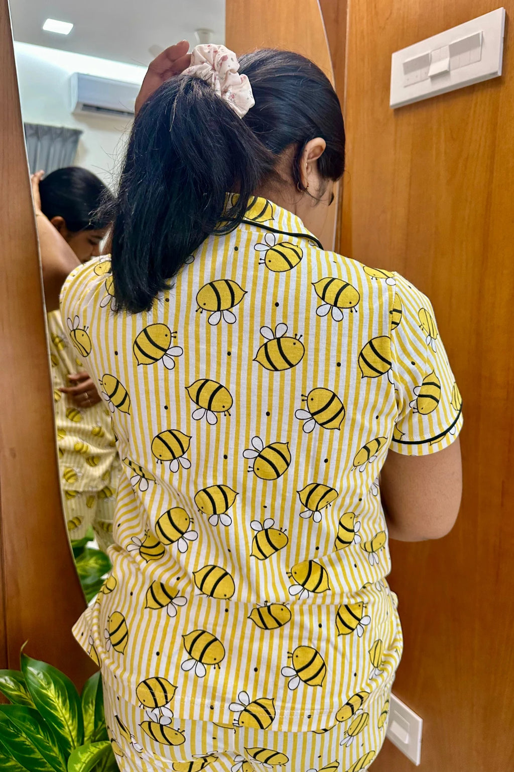 Bumble Bee-Women's Pyjama Set